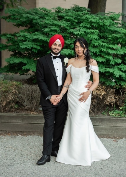 Toronto Wedding Chapel Bride and Groom