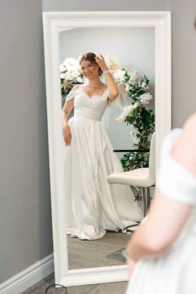 Toronto Wedding Chapel Bride